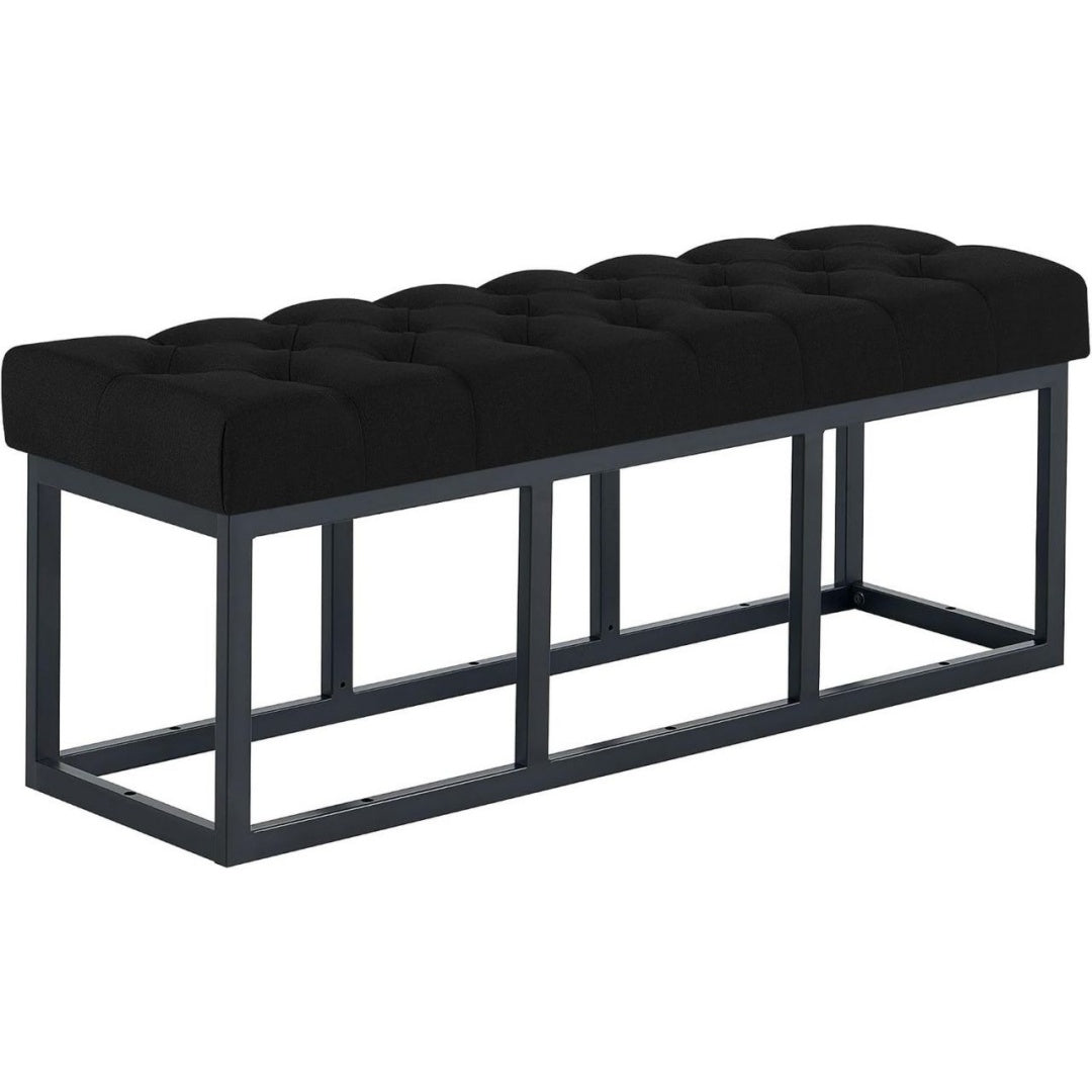 Le tissu, doux, elegant et confortable, offre une assise agreable - Meuble